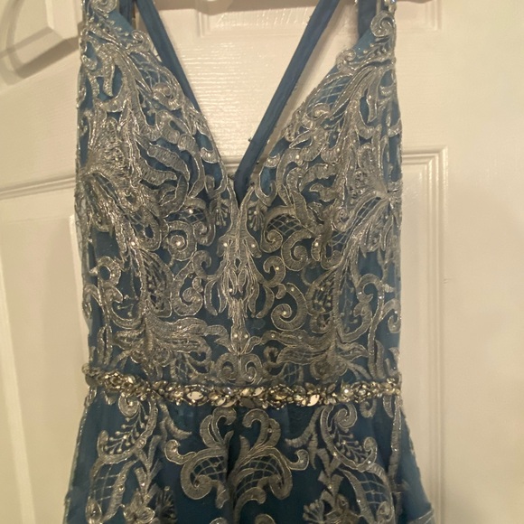 Colette Mon Cheri Gown Blue Size 2 - Picture 2 of 8